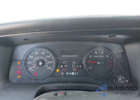 2010 Ford Crown Victoria Police/Police Interceptor z USA, uszkodzony, nr VIN 2FABP7BV1AX145319